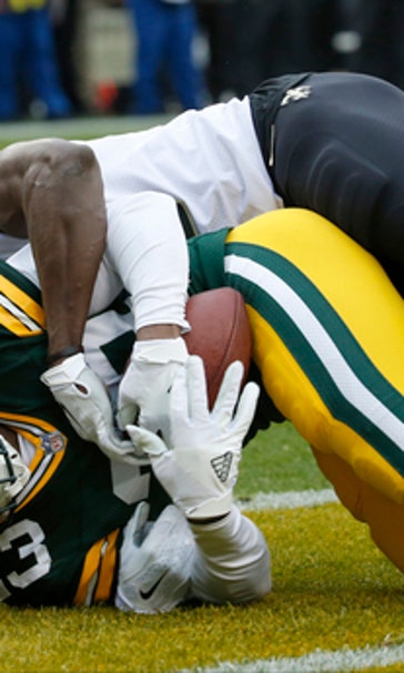Surging Saints get 4th straight win, beat Packers 26-17